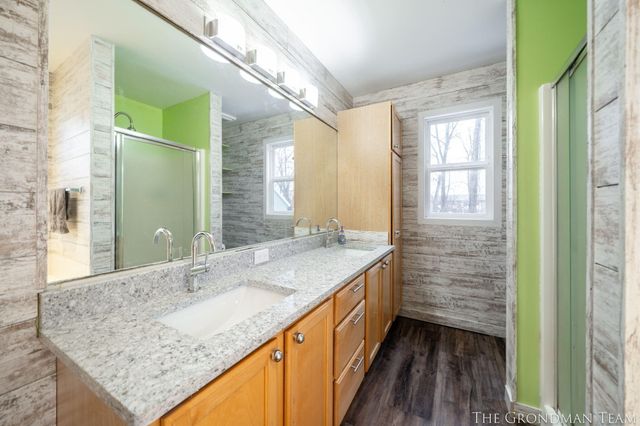 975 Songbird Lane, Holland, MI 49423