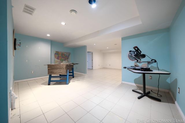 975 Songbird Lane, Holland, MI 49423