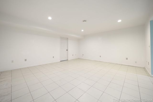 975 Songbird Lane, Holland, MI 49423