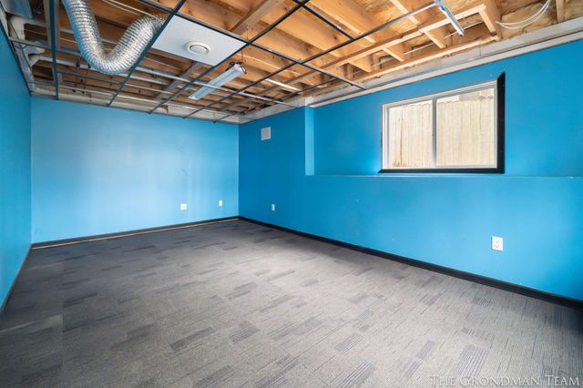 975 Songbird Lane, Holland, MI 49423