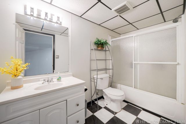 975 Songbird Lane, Holland, MI 49423