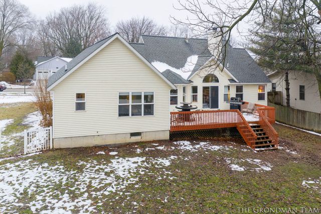 975 Songbird Lane, Holland, MI 49423