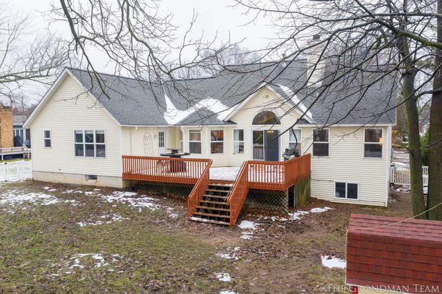 975 Songbird Lane, Holland, MI 49423