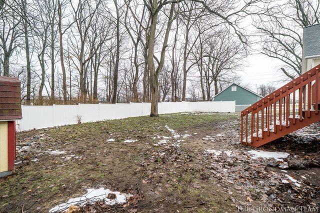 975 Songbird Lane, Holland, MI 49423