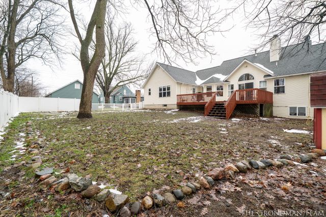 975 Songbird Lane, Holland, MI 49423