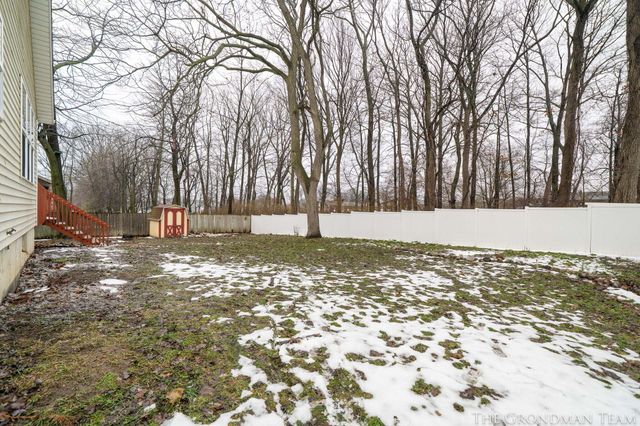 975 Songbird Lane, Holland, MI 49423