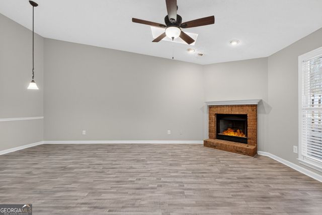 130 Wilbanks Drive, Fayetteville, GA 30215