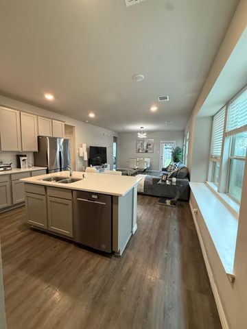107 Wedgewood Trace Lane, La Porte, TX 77571