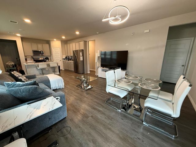 107 Wedgewood Trace Lane, La Porte, TX 77571