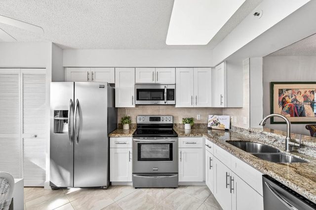 14096 Huntington Pointe Drive 404, Delray Beach, FL 33484