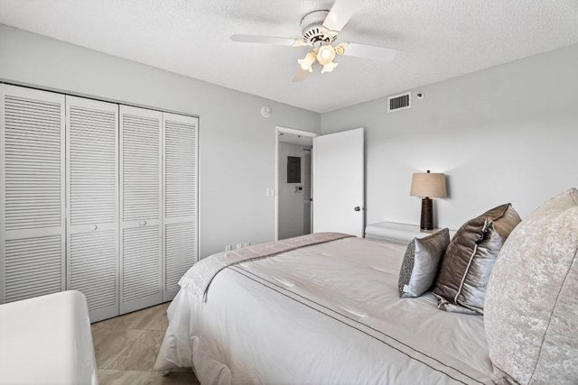 14096 Huntington Pointe Drive 404, Delray Beach, FL 33484