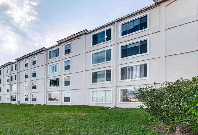 14096 Huntington Pointe Drive 404, Delray Beach, FL 33484