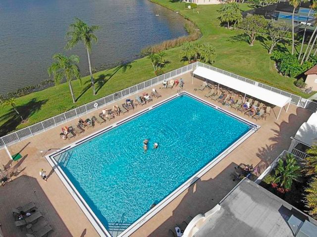 14096 Huntington Pointe Drive 404, Delray Beach, FL 33484