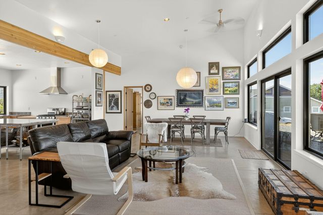 1873 Sundial Drive, Medford, OR 97501