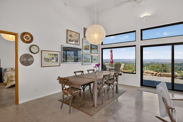 1873 Sundial Drive, Medford, OR 97501