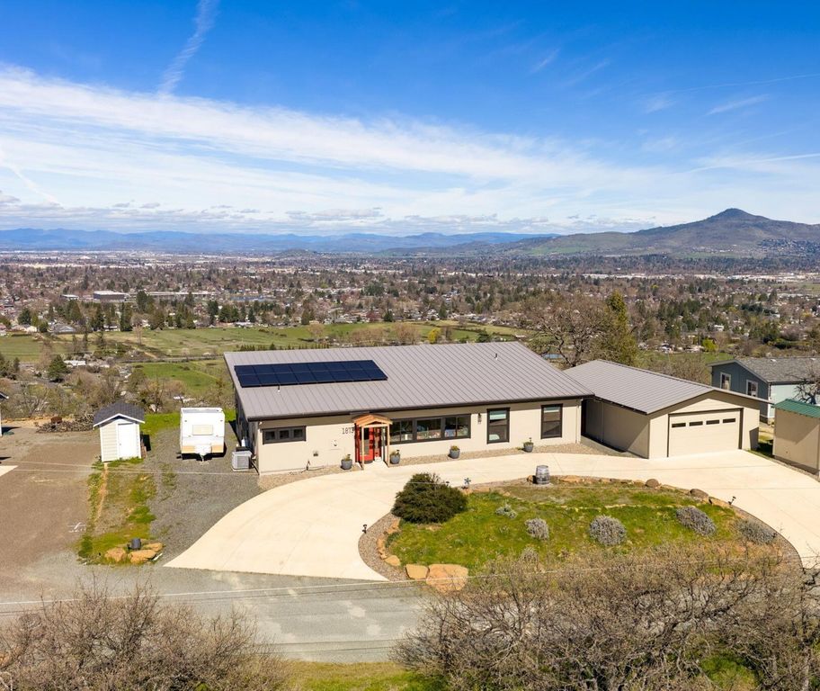 1873 Sundial Drive, Medford, OR 97501