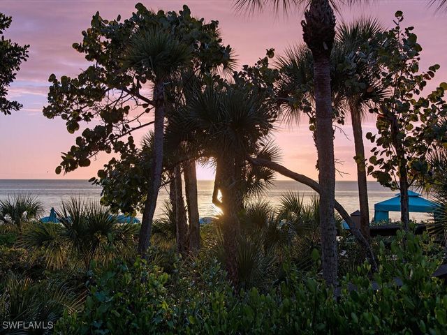 7817 Vizcaya WAY, Naples, FL 34108