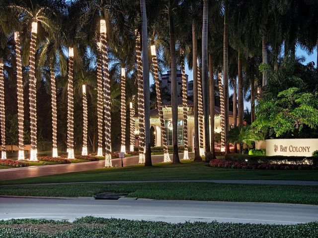 7817 Vizcaya WAY, Naples, FL 34108