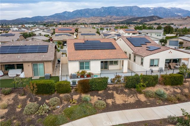 1521 Summerfield, Beaumont, CA 92223