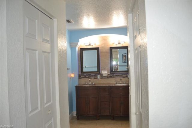 622 SE 10th AVE, Cape Coral, FL 33990