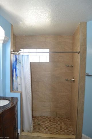 622 SE 10th AVE, Cape Coral, FL 33990