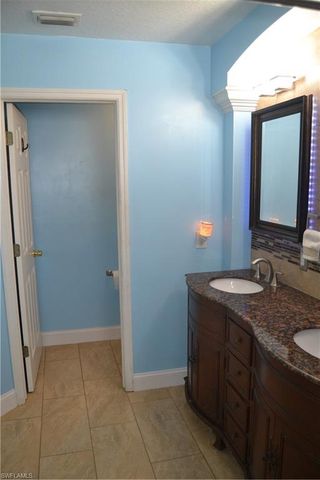 622 SE 10th AVE, Cape Coral, FL 33990