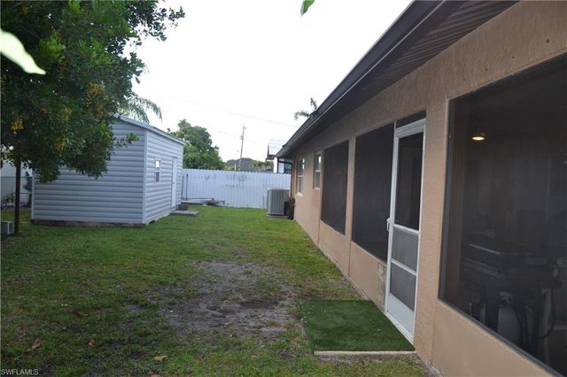 622 SE 10th AVE, Cape Coral, FL 33990