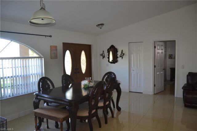 622 SE 10th AVE, Cape Coral, FL 33990
