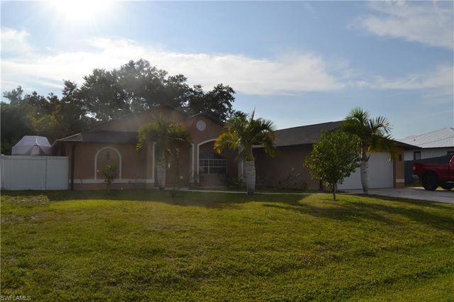 622 SE 10th AVE, Cape Coral, FL 33990