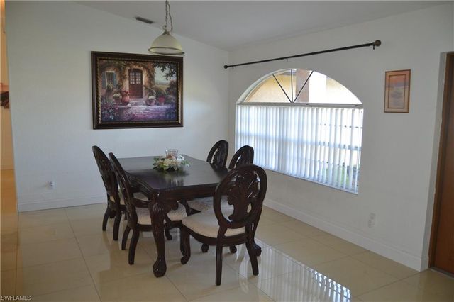 622 SE 10th AVE, Cape Coral, FL 33990