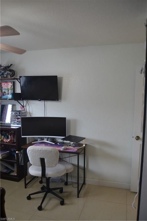 Image 24 of property listing at 622 SE 10th AVE, Cape Coral, FL 33990