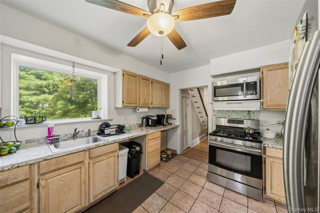 10 Park Avenue, Highland Mills, NY 10930