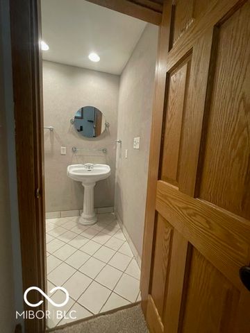 6653 Homestead Drive, Indianapolis, IN 46227