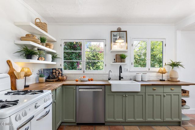 494 Alberta Street, Altadena, CA 91001