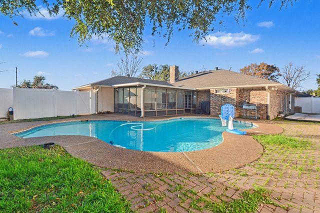 602 Wentworth Drive, Richardson, TX 75081