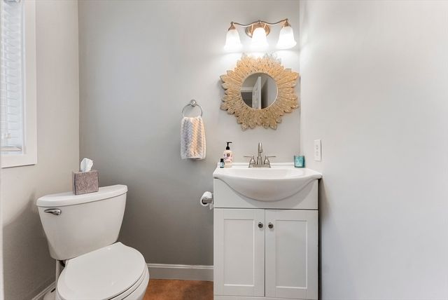 18 Westcliff Dr 18, Plymouth, MA 02360