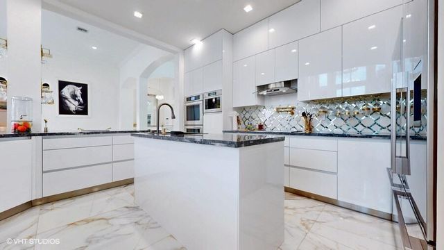 11910 Osprey Point Circle, Wellington, FL 33449