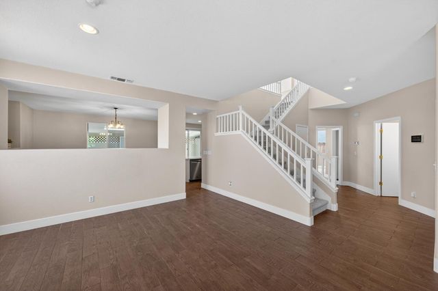 7701 Tamarindo Bay Dr, Sacramento, CA 95828