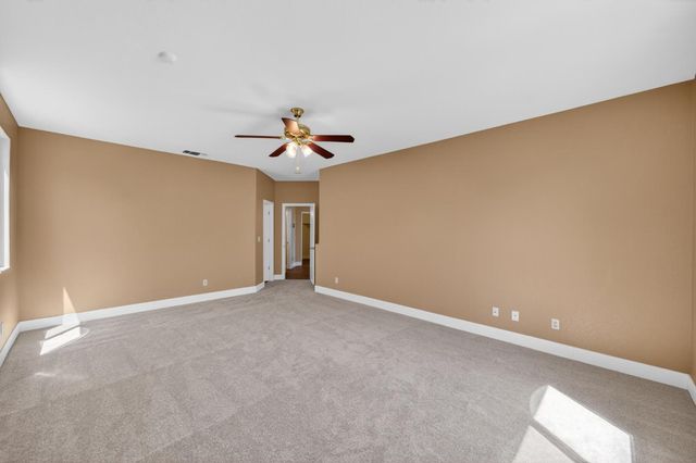 7701 Tamarindo Bay Dr, Sacramento, CA 95828