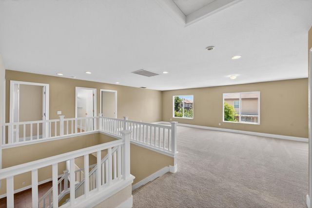 7701 Tamarindo Bay Dr, Sacramento, CA 95828