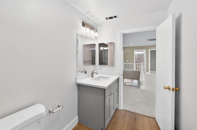7701 Tamarindo Bay Dr, Sacramento, CA 95828