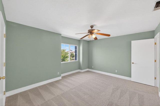 7701 Tamarindo Bay Dr, Sacramento, CA 95828