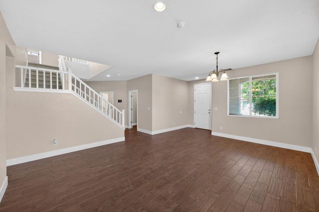 7701 Tamarindo Bay Dr, Sacramento, CA 95828