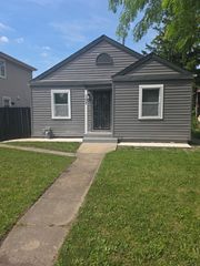 107 E 149th Street, Harvey, IL 60426