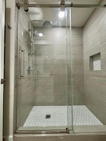 2121 Fountain View Drive 83, Houston, TX 77057