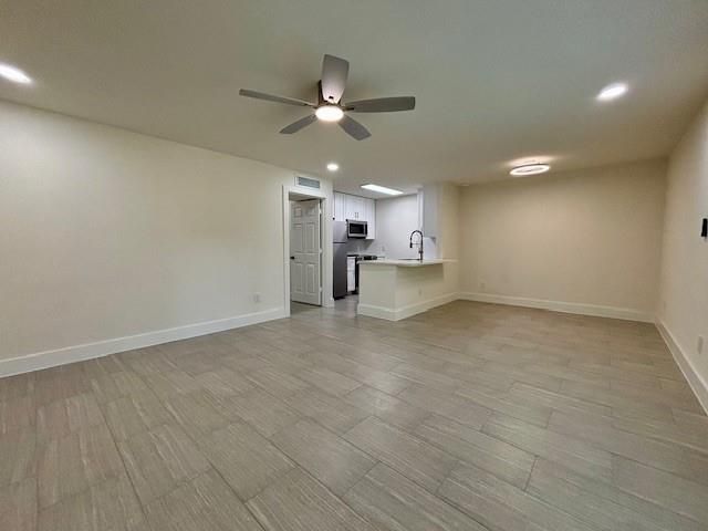2121 Fountain View Drive 83, Houston, TX 77057
