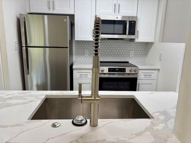 2121 Fountain View Drive 83, Houston, TX 77057