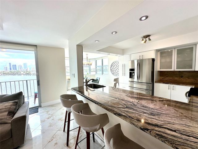 16558 NE 26th Avenue 5D, North Miami Beach, FL 33160