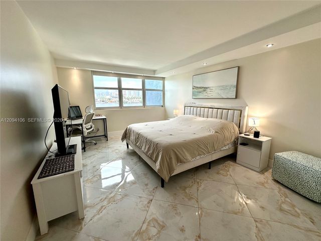 16558 NE 26th Avenue 5D, North Miami Beach, FL 33160