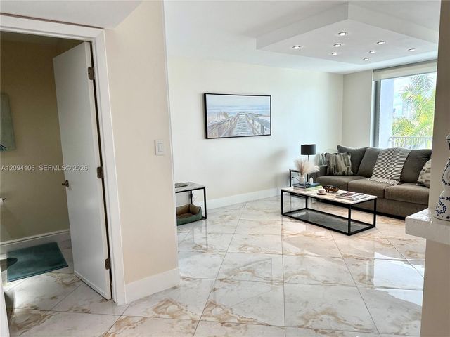 16558 NE 26th Avenue 5D, North Miami Beach, FL 33160